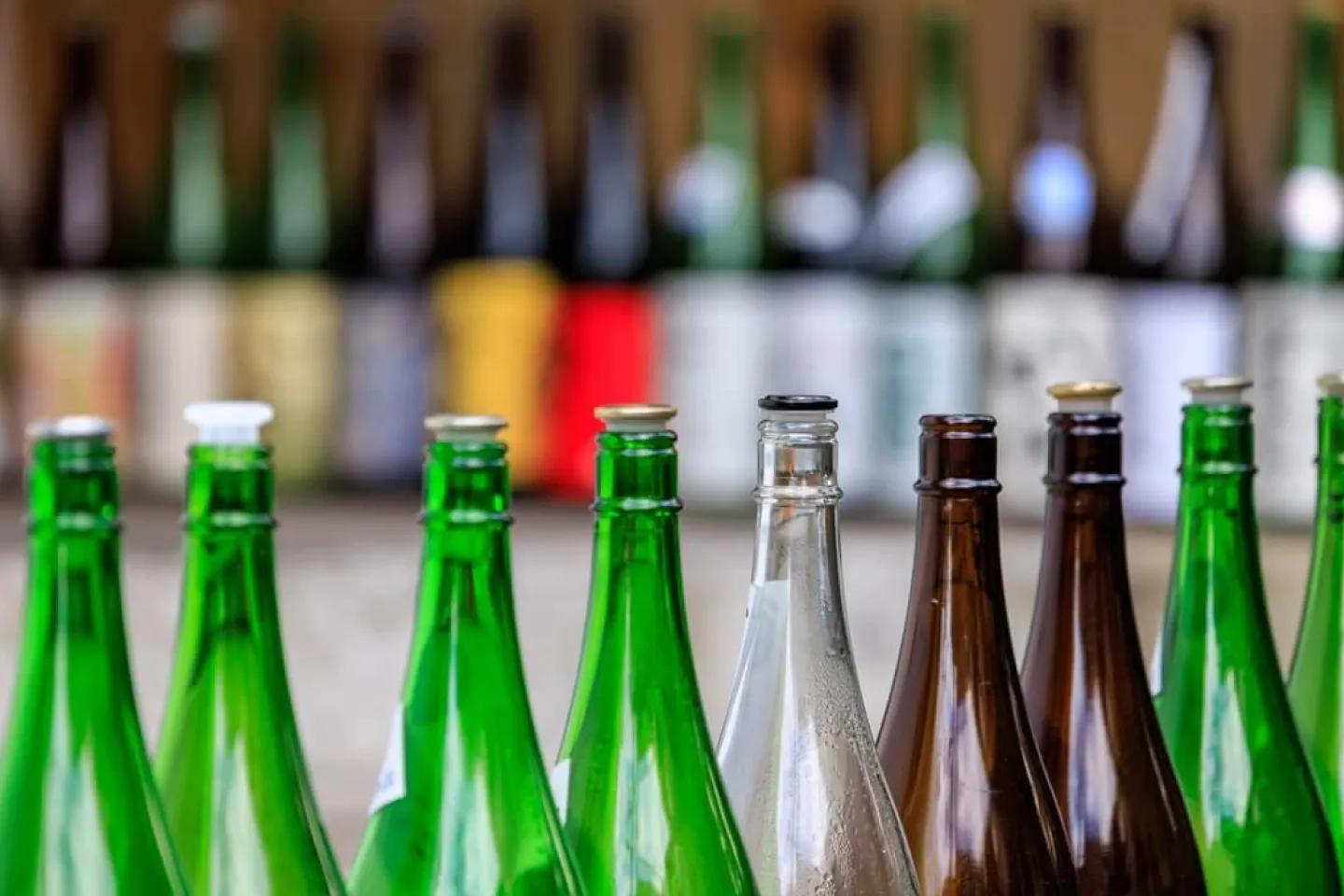 お酒の瓶の写真