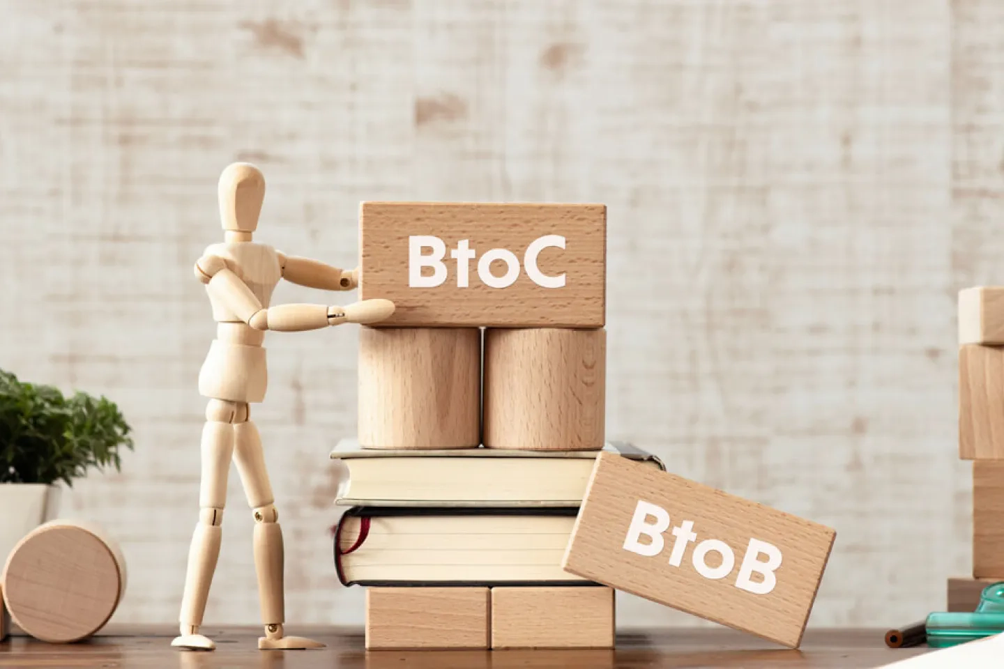 タブレットでデータを確認する人の写真